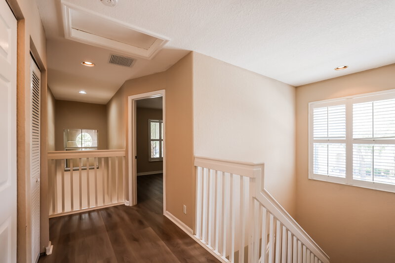 2,460/Mo, 4287 Lake Lucerne Cir West Palm Beach, FL 33409 Loft View