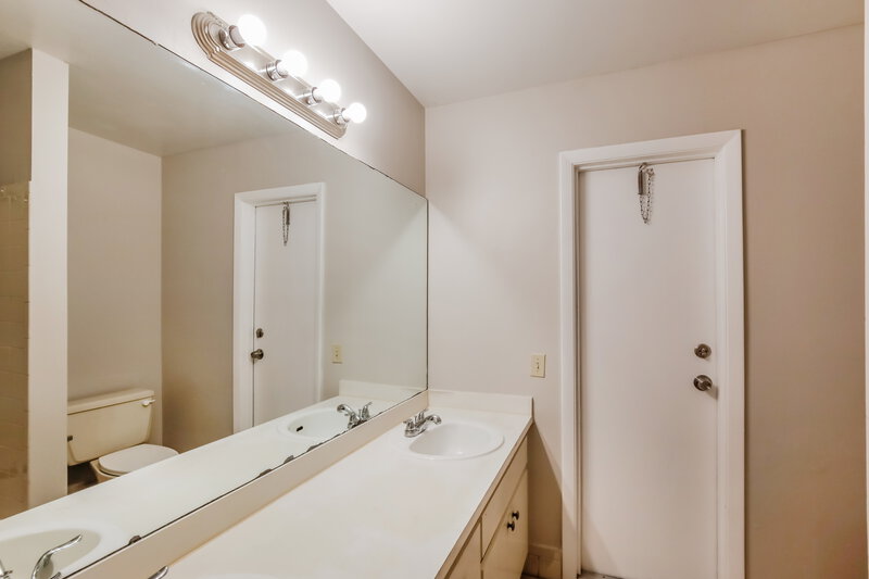 3,830/Mo, 9697 SW 1st Ct Coral Springs, FL 33071 Bathroom View