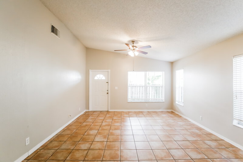 3,340/Mo, 20871 NW 18th St Pembroke Pines, FL 33029 Family Room View