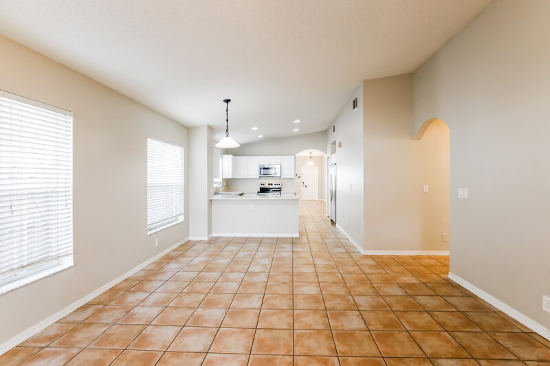 3,340/Mo, 20871 NW 18th St Pembroke Pines, FL 33029 Family Room View 2