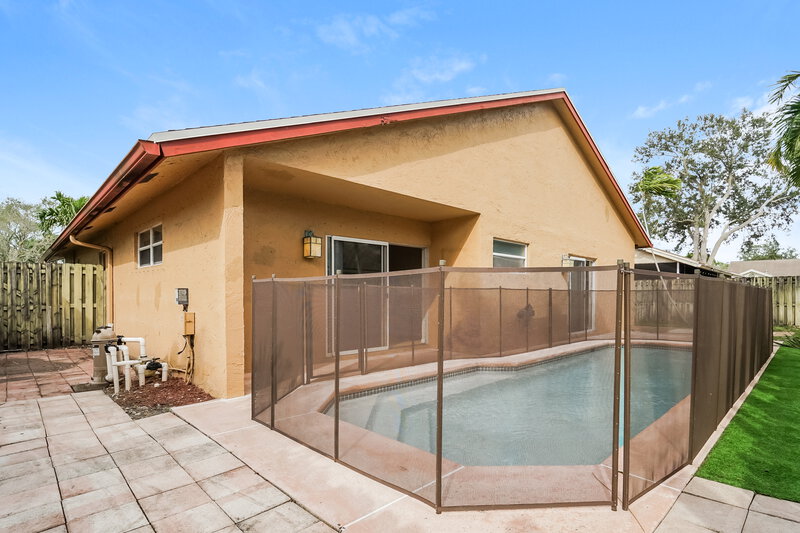 3,560/Mo, 6642 NW 42nd Ave Coconut Creek, FL 33073 Rear View