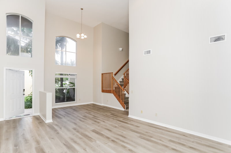 3,345/Mo, 5520 NW 54th Ln Coconut Creek, FL 33073 Living Room View 3