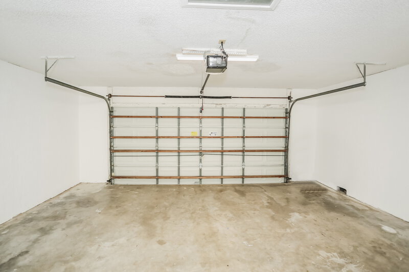 3,345/Mo, 5520 NW 54th Ln Coconut Creek, FL 33073 Garage View