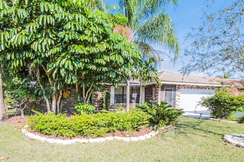 5,250/Mo, 10677 NW 6th Ct Coral Springs, FL 33071 Front View