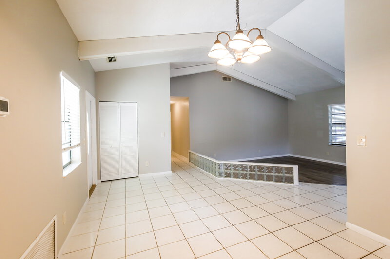 4,200/Mo, 5525 SW 118th Ave Cooper City, FL 33330 Living Room View