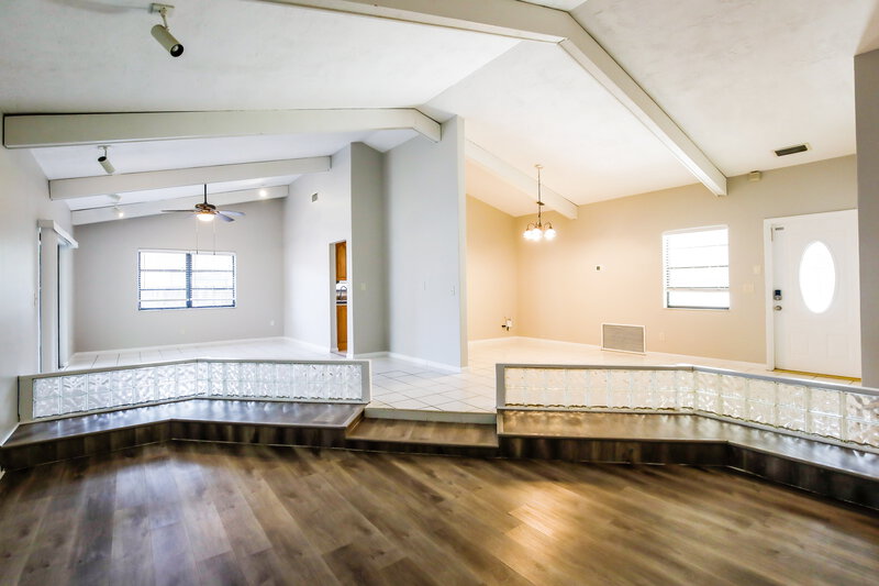 4,200/Mo, 5525 SW 118th Ave Cooper City, FL 33330 Dining Room View