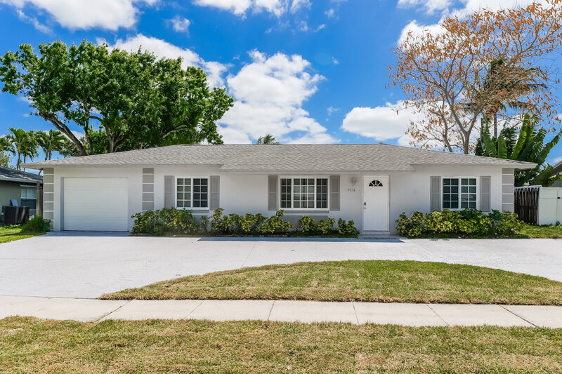 3,300/Mo, 9896 Liberty Ct Boca Raton, FL 33434 External View