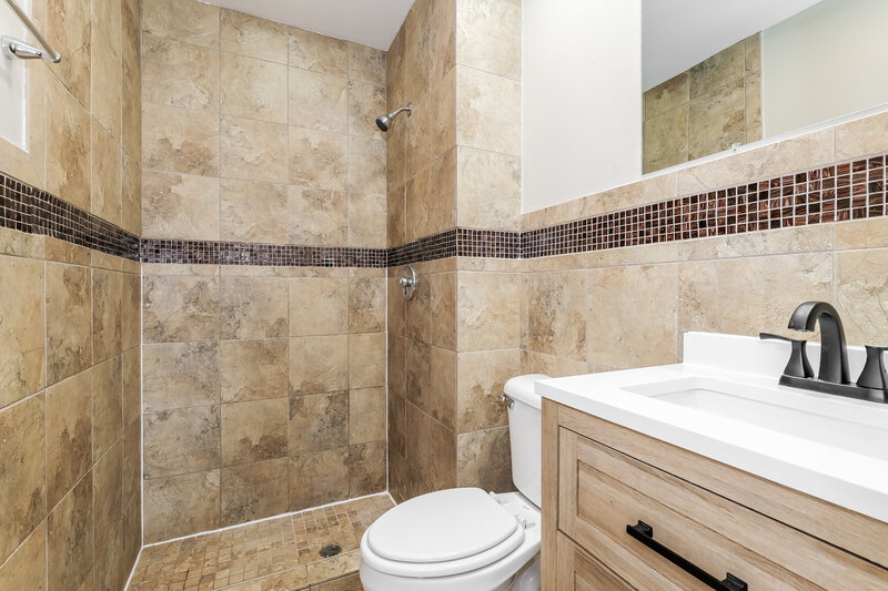 3,300/Mo, 9896 Liberty Ct Boca Raton, FL 33434 Main Bathroom View
