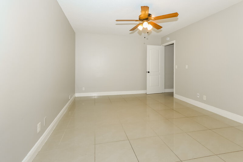 3,165/Mo, 255 Las Palmas St Royal Palm Beach, FL 33411 Main Bedroom View