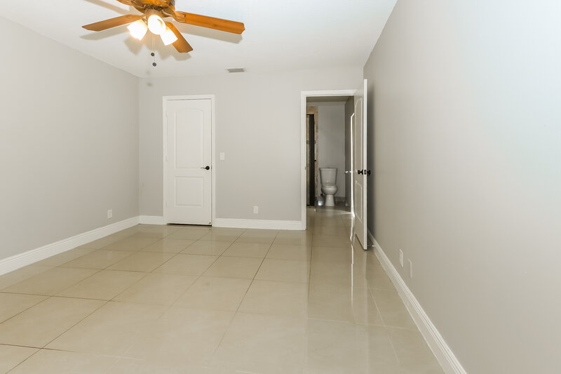 3,165/Mo, 255 Las Palmas St Royal Palm Beach, FL 33411 Main Bedroom View 2