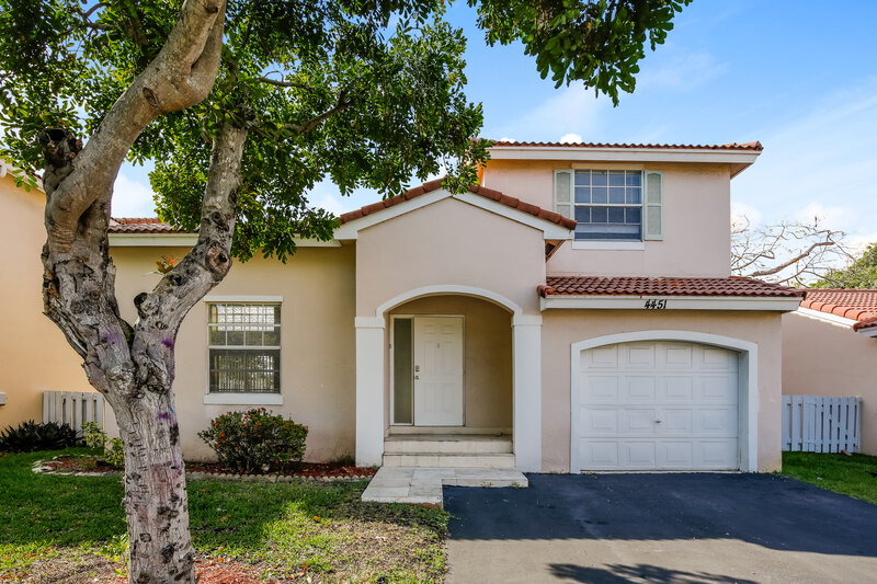 3,275/Mo, 4451 NW 61st Pl Coconut Creek, FL 33073 External View