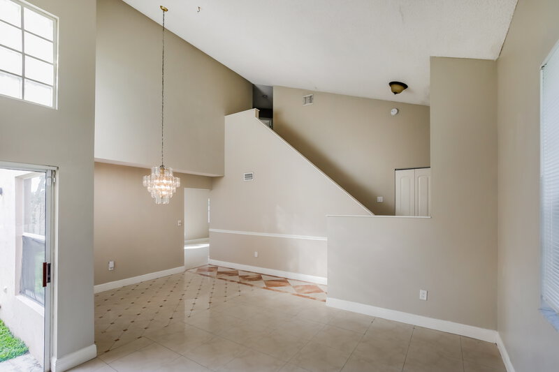 3,275/Mo, 4451 NW 61st Pl Coconut Creek, FL 33073 Living Room View 2