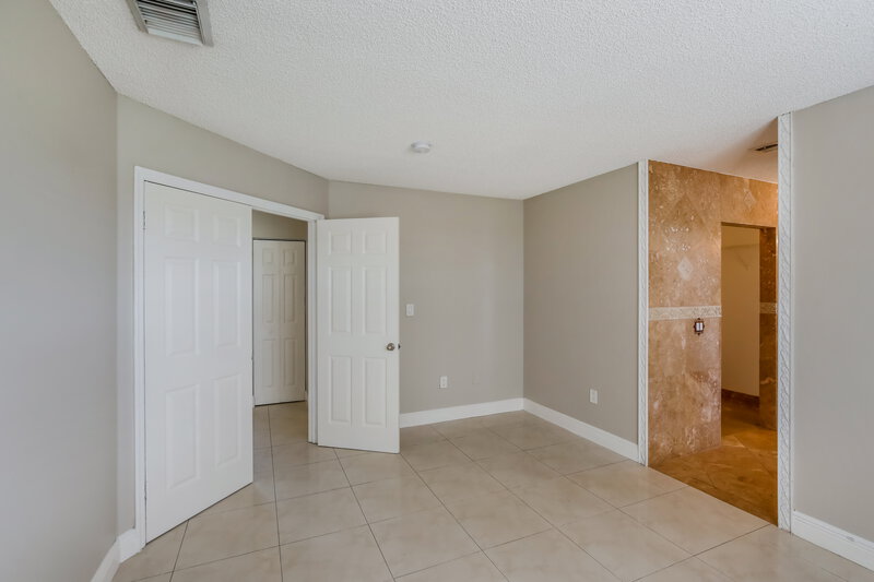 3,275/Mo, 4451 NW 61st Pl Coconut Creek, FL 33073 Main Bedroom View 2