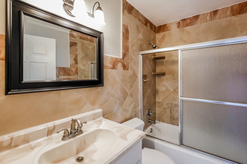 3,275/Mo, 4451 NW 61st Pl Coconut Creek, FL 33073 Bathroom View