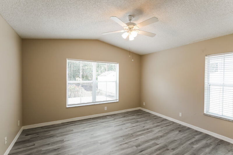 2,885/Mo, 1453 NW 208th Ter Pembroke Pines, FL 33029 Main Bedroom View 2