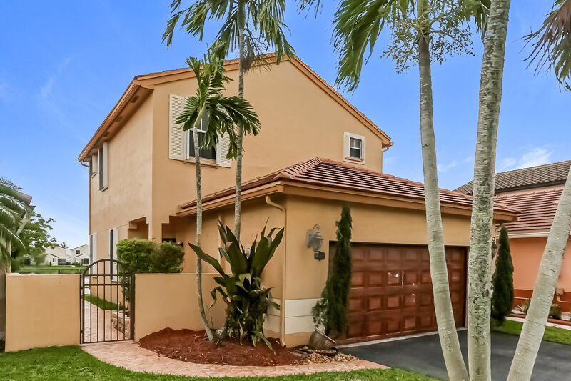 3,995/Mo, 1981 NW 190th Ave Pembroke Pines, FL 33029 Front View