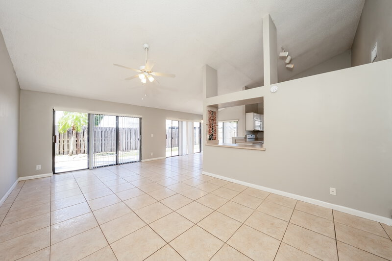 3,040/Mo, 80 Baytree Cir Boynton Beach, FL 33436 Living Room View 2