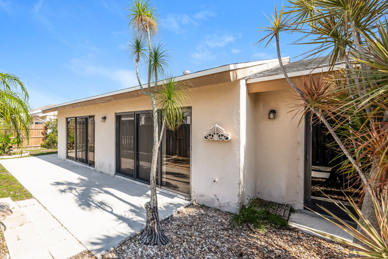 3,040/Mo, 80 Baytree Cir Boynton Beach, FL 33436 Rear View