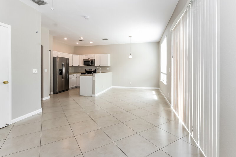 2,590/Mo, 4322 Lake Tahoe Cir West Palm Beach, FL 33409 Living Room View 2