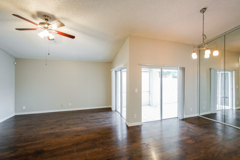 3,235/Mo, 333 W Riverbend Dr Sunrise, FL 33326 Living Room View
