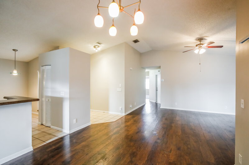 3,235/Mo, 333 W Riverbend Dr Sunrise, FL 33326 Dining Room View