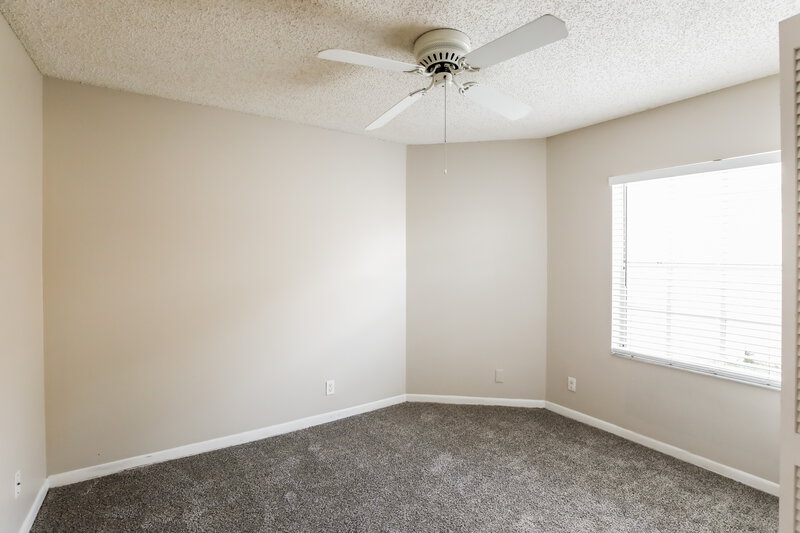 3,235/Mo, 333 W Riverbend Dr Sunrise, FL 33326 Bedroom View