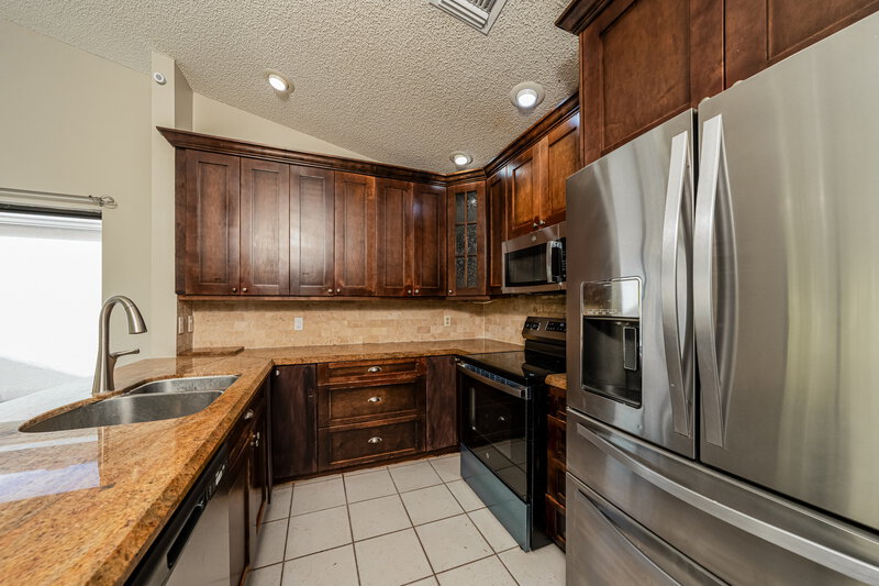 3,295/Mo, 21080 Woodspring Ave Boca Raton, FL 33428 Kitchen View