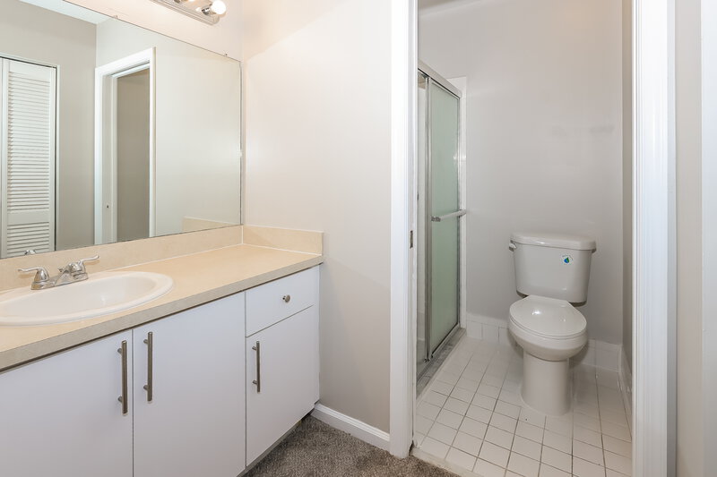 2,985/Mo, 115 Valencia St Royal Palm Beach, FL 33411 Main Bathroom View