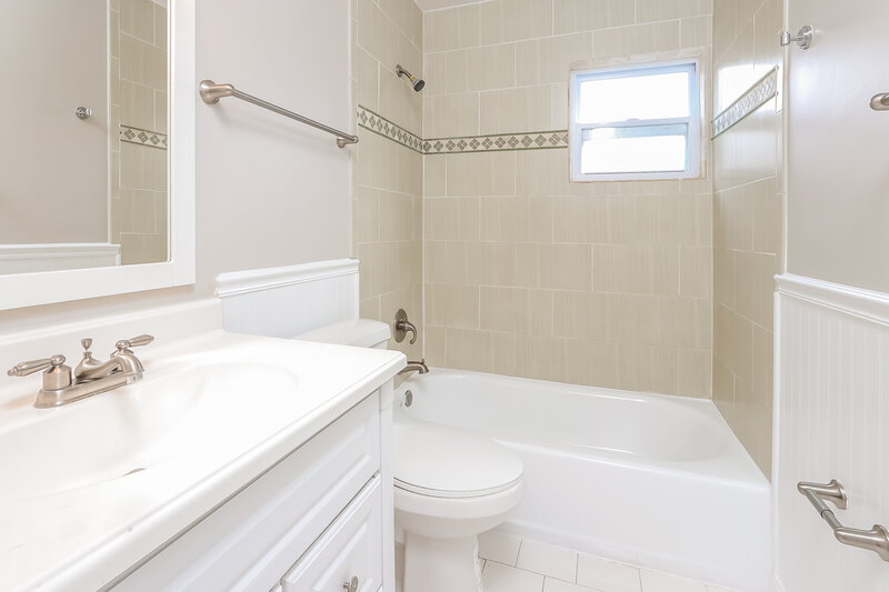 2,985/Mo, 115 Valencia St Royal Palm Beach, FL 33411 Bathroom View