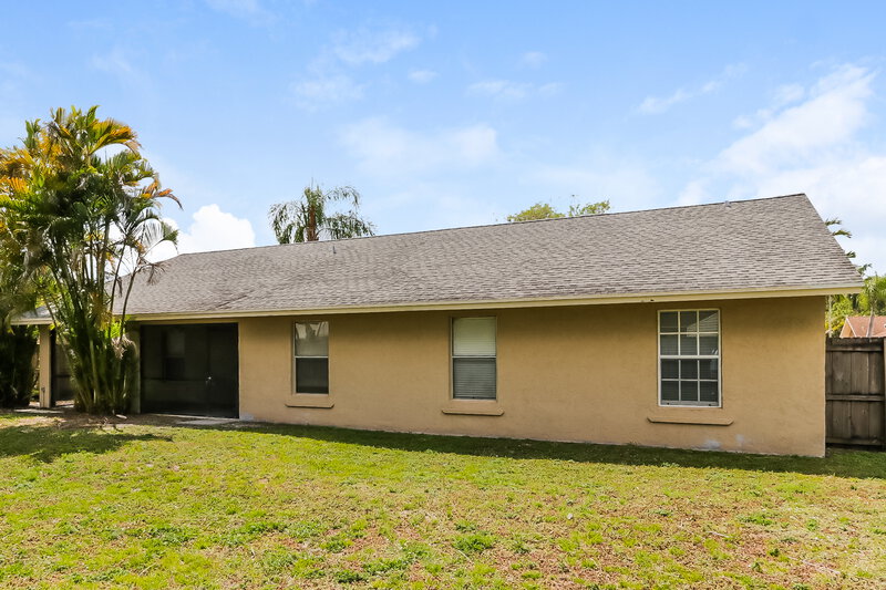 2,985/Mo, 115 Valencia St Royal Palm Beach, FL 33411 Rear View 2