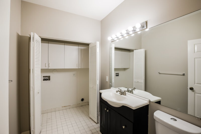 3,890/Mo, 18164 Blue Lake Way Boca Raton, FL 33498 Bathroom View