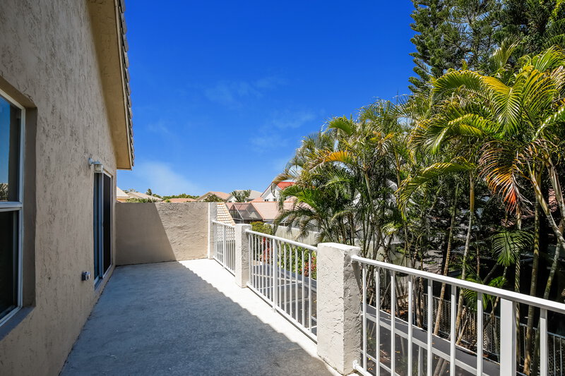 3,890/Mo, 18164 Blue Lake Way Boca Raton, FL 33498 Balcony View
