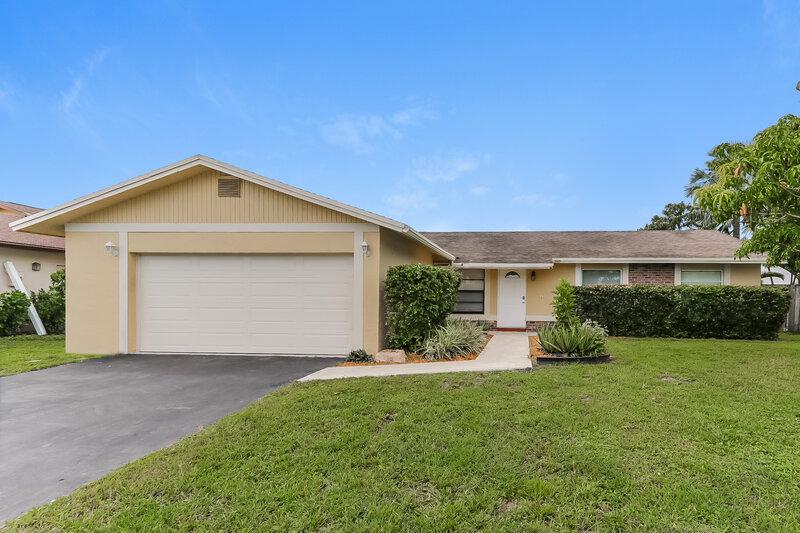 3,330/Mo, 11370 Chipmunk Dr Boca Raton, FL 33428 External View