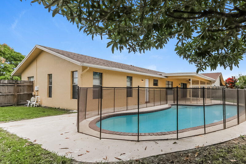 3,330/Mo, 11370 Chipmunk Dr Boca Raton, FL 33428 Rear View 2