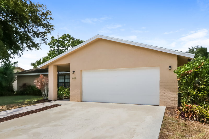 2,620/Mo, 365 La Mancha Ave Royal Palm Beach, FL 33411 Front View