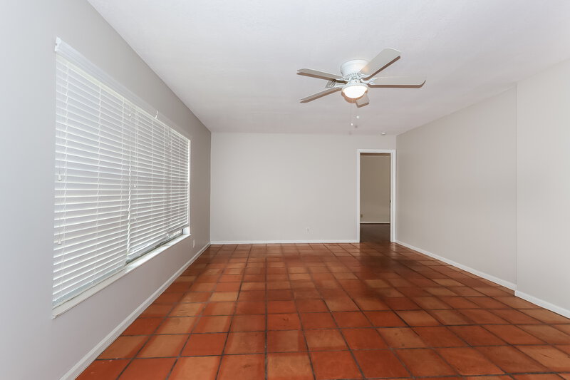 2,620/Mo, 365 La Mancha Ave Royal Palm Beach, FL 33411 Living Room View 2