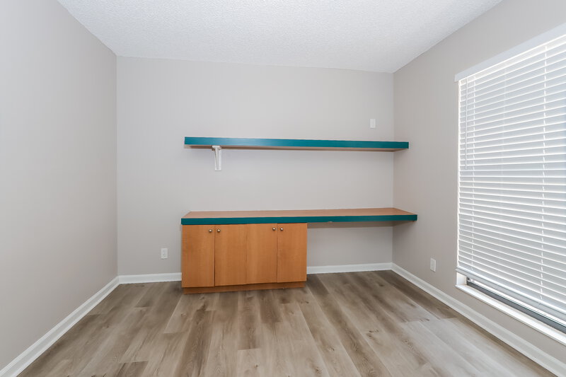 2,620/Mo, 365 La Mancha Ave Royal Palm Beach, FL 33411 Office View