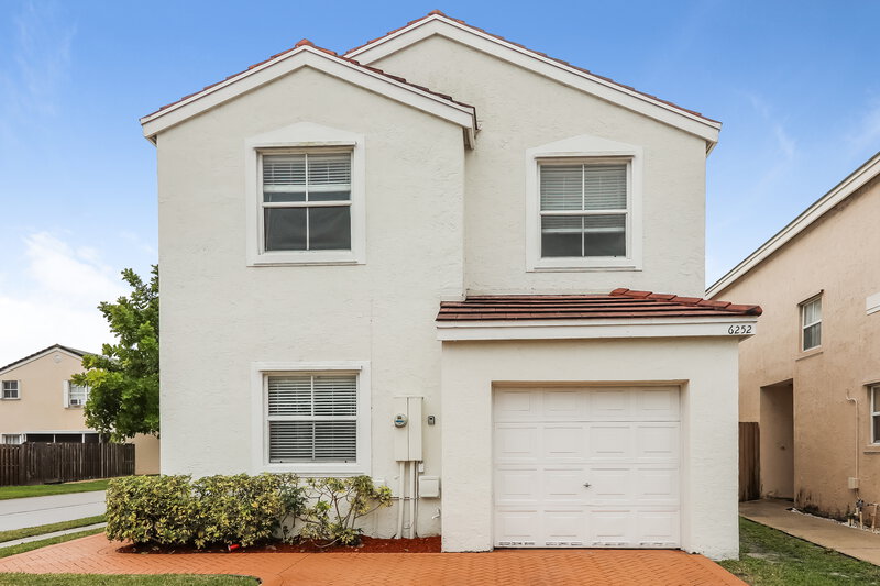 3,345/Mo, 6252 Seminole Ter Margate, FL 33063 External View