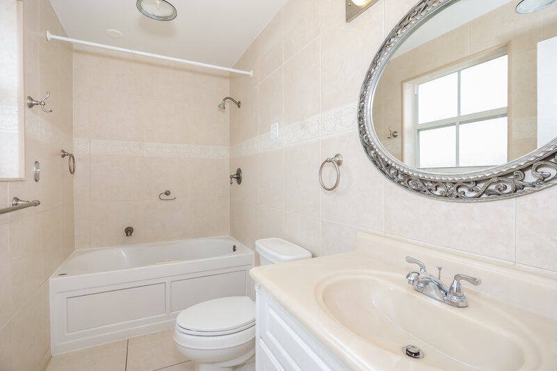3,345/Mo, 6252 Seminole Ter Margate, FL 33063 Master Bathroom View