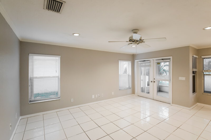 3,355/Mo, 7354 Michigan Isle Rd Lake Worth, FL 33467 Family Room View 2