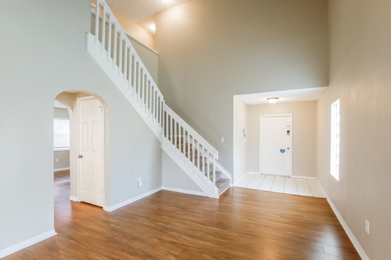 3,950/Mo, 1230 NW 192nd Ter Pembroke Pines, FL 33029 Living Room View