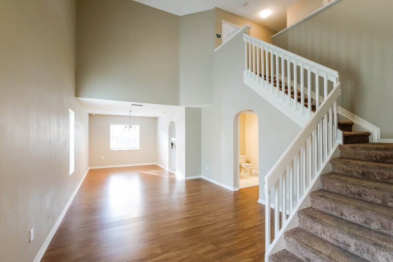 3,950/Mo, 1230 NW 192nd Ter Pembroke Pines, FL 33029 Living Room View 2