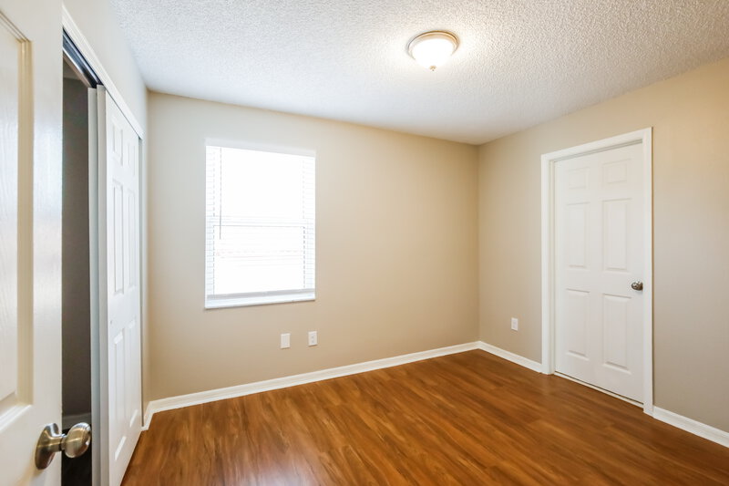 3,950/Mo, 1230 NW 192nd Ter Pembroke Pines, FL 33029 Bedroom View 3