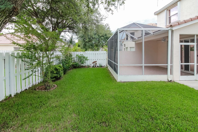 4,470/Mo, 6779 Columbia Ave Lake Worth, FL 33467 Rear View