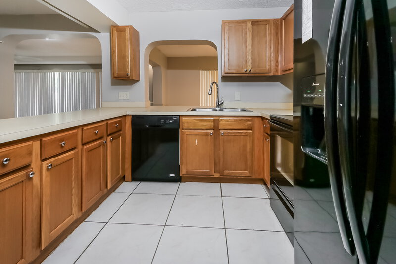 2,915/Mo, 106 Paseo Ct Royal Palm Beach, FL 33411 Kitchen View
