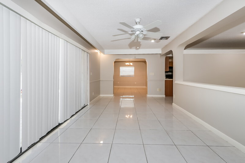 2,915/Mo, 106 Paseo Ct Royal Palm Beach, FL 33411 Family Room View