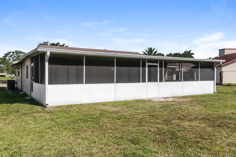 2,915/Mo, 106 Paseo Ct Royal Palm Beach, FL 33411 Rear View