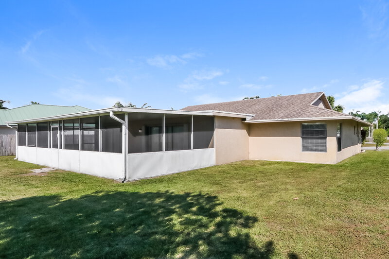 2,915/Mo, 106 Paseo Ct Royal Palm Beach, FL 33411 Rear View 2