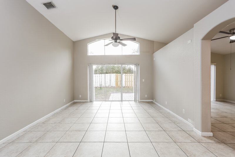 2,665/Mo, 5092 Victoria Cir West Palm Beach, FL 33409 Living Room View 2