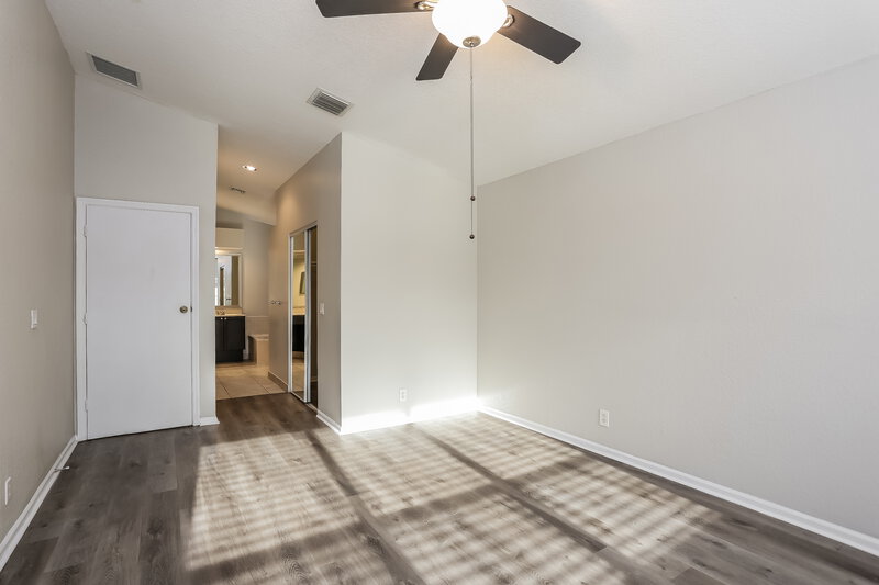 2,665/Mo, 5092 Victoria Cir West Palm Beach, FL 33409 Main Bedroom View 2